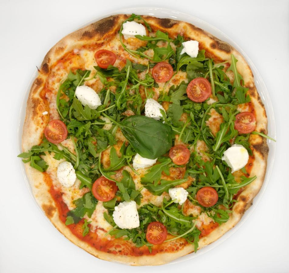 มาลิบู ฟอซ โฮเต็ล แอนด์ เรสเทอรองต์ Hotel ฟิเกราดาฟอซ ภายนอก รูปภาพ A pizza with rocket