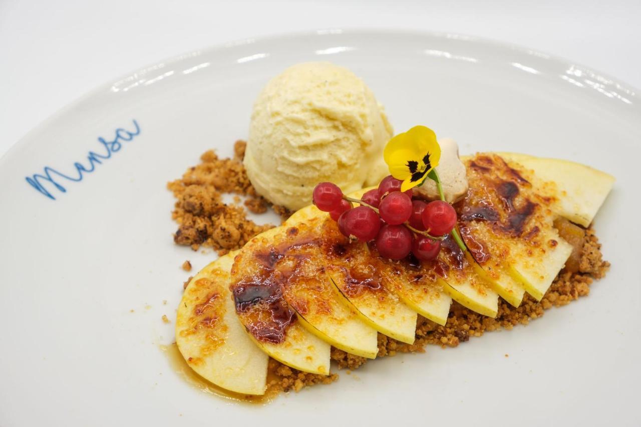 มาลิบู ฟอซ โฮเต็ล แอนด์ เรสเทอรองต์ Hotel ฟิเกราดาฟอซ ภายนอก รูปภาพ Baked apple with ice cream