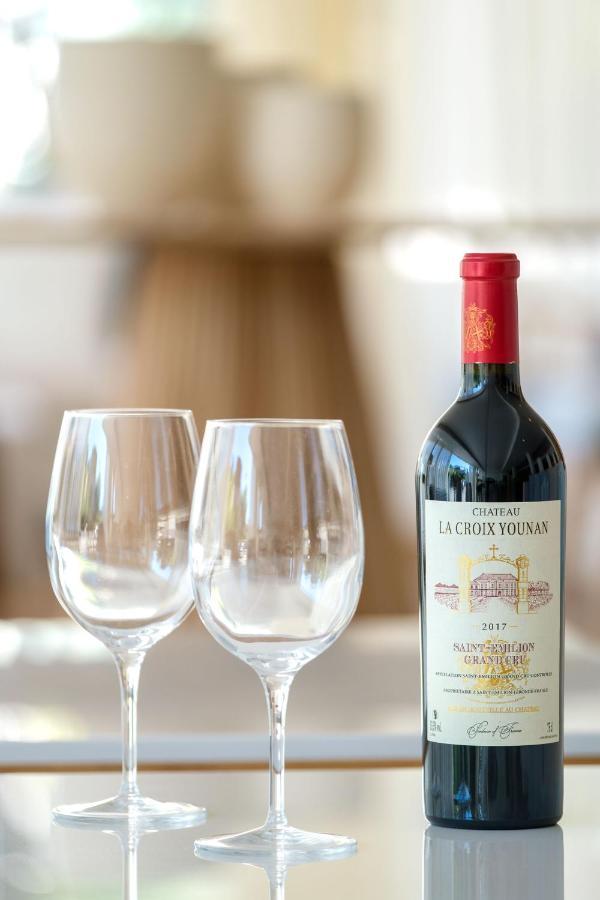 มาลิบู ฟอซ โฮเต็ล แอนด์ เรสเทอรองต์ Hotel ฟิเกราดาฟอซ ภายนอก รูปภาพ A bottle of Château La Croizille
